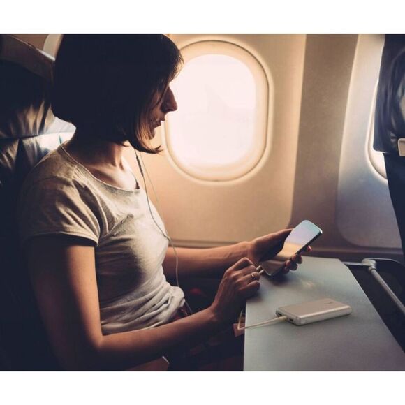 Open Box - Belkin - 20000mAh Power Bank 15W USB-A + USB-C - Sil Silver - Picture 6 of 13